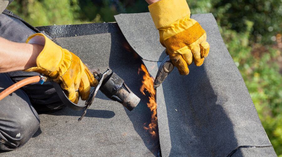 Professional gutter cleaning in Quincy, IN